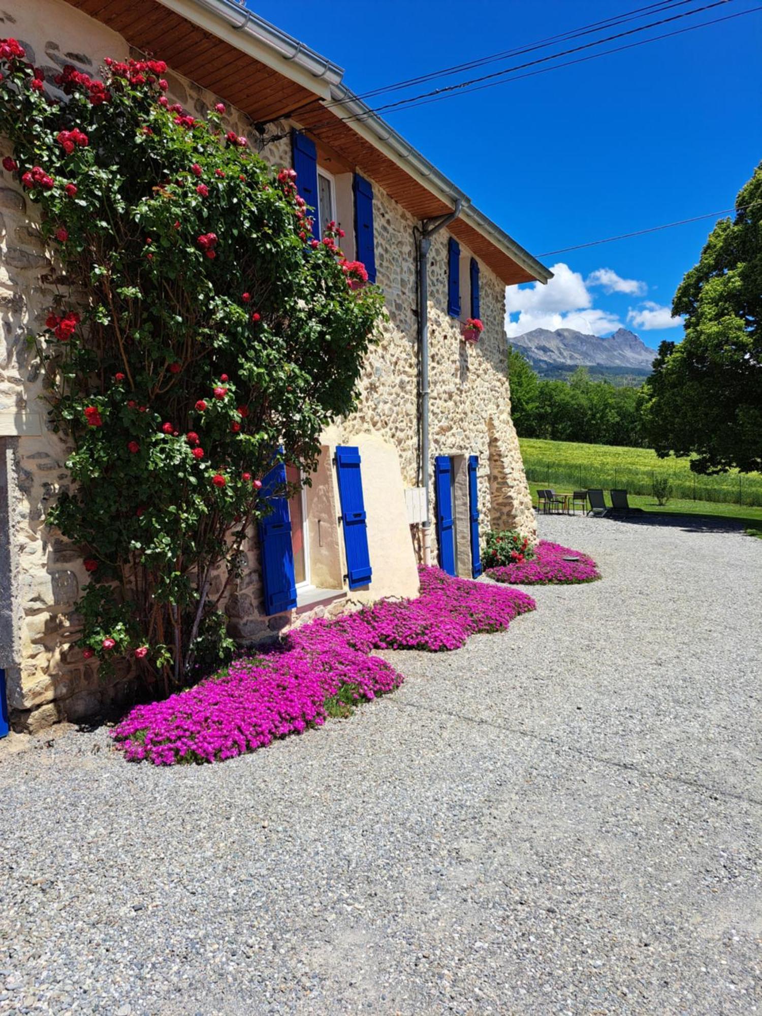 Appartement Beau Soleil La Batie-Neuve Luaran gambar